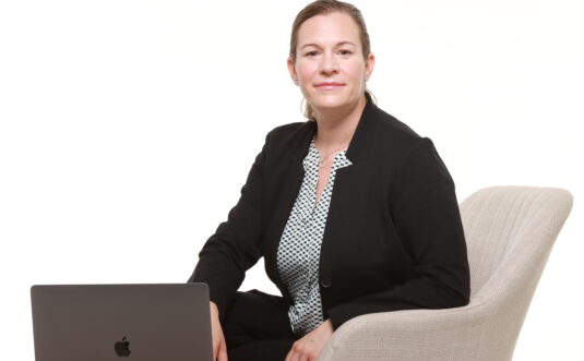 Stratégiai Lassítás: A Stresszmentes Ünnepi Tervezés Projektterve